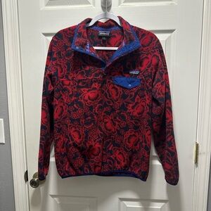 Patagonia Red and Navy Patterned Synchilla Fleece Pullover